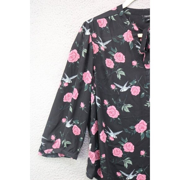 Torrid 3/4 Puff Sleeve Floral Silky Blouse-Size 00 M/L (10) - Picture 3 of 12